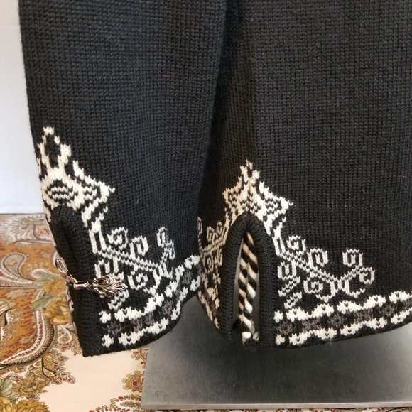 Apleks 100% Wool Cardigan Sweater - Picture 4 of 10